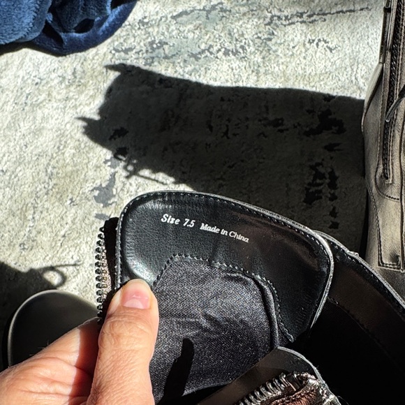 NWT Dolce Vita Metallic Lace-Up/Zipper Ankle Boots - Picture 6 of 7